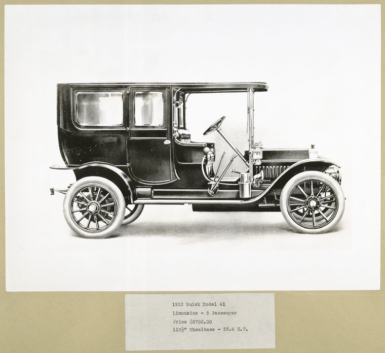 1910 Buick Model 41 – Limousine – 5 passenger.