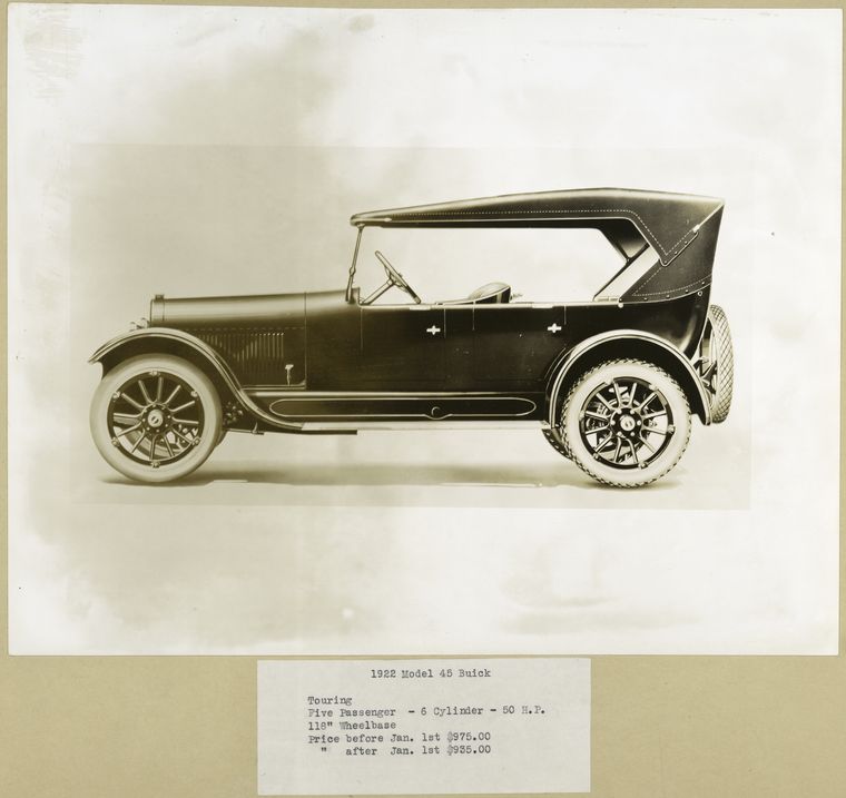 1922 Model 45 Buick. Touring – five-passenger.
