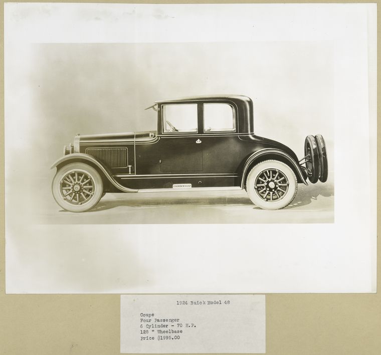 1924 Buick Model 48. Coupe – four-passenger.