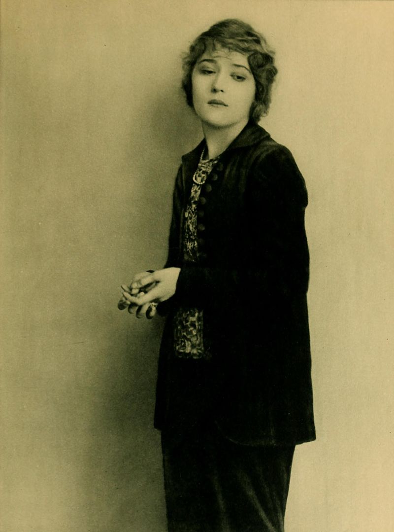 Photoplay, November 1919 .Source