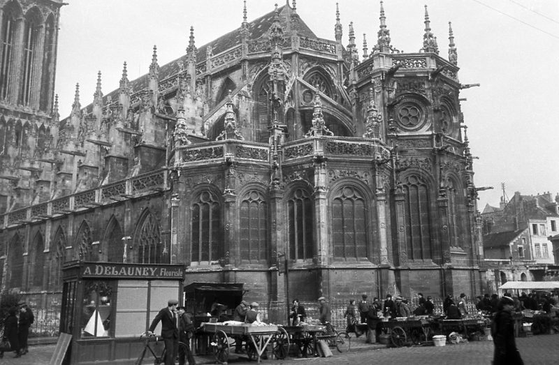 Street life at the church of Saint-Pierre in Caen