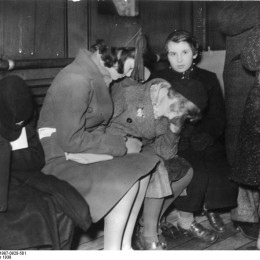 First Batch of Refugee children arrive in England from Germany. 
