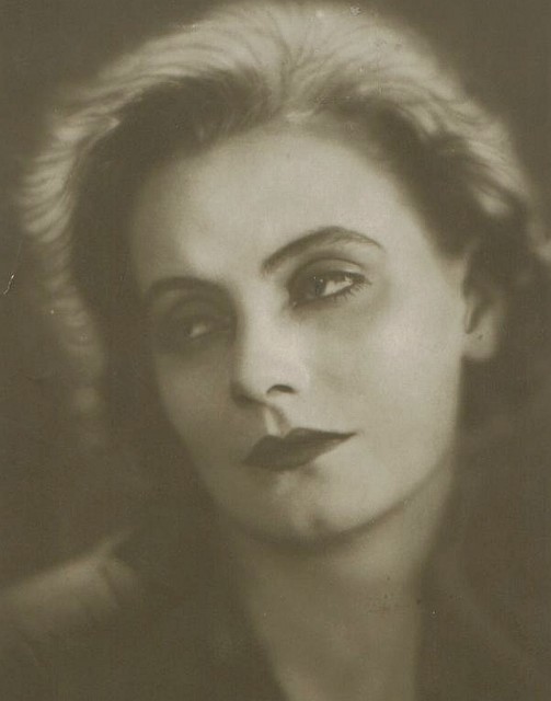 Greta Garbo for The Joyless Street, 1925 .Source