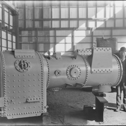 Man-with-Clyde-portable-steam-engine Clyde Collection Glass Plate Negatives