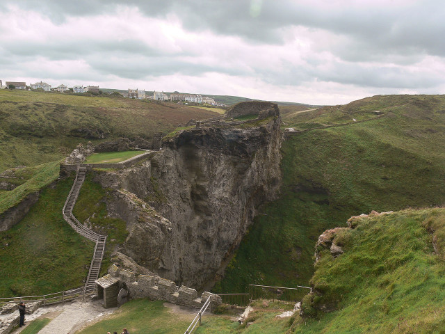 The ruins of the upper mainland courtyards of Tintagel Castle, Cornwall. Source