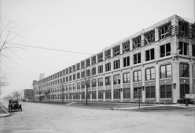 Packard Plant's building number 10 during expansion circa 1911