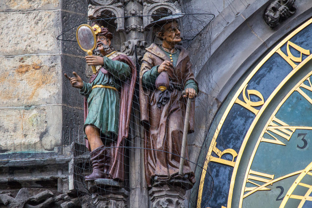Statues_on_Prague_Astronomical_Clock_2014- source