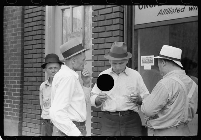 Steelworkers, Aliquippa, Pennsylvania Photo Credit