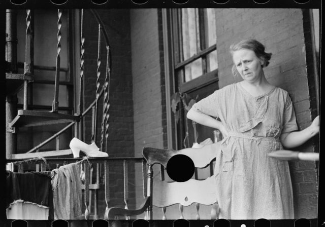 Wife of steelworker, Pittsburgh, Pennsylvania Photo Credit