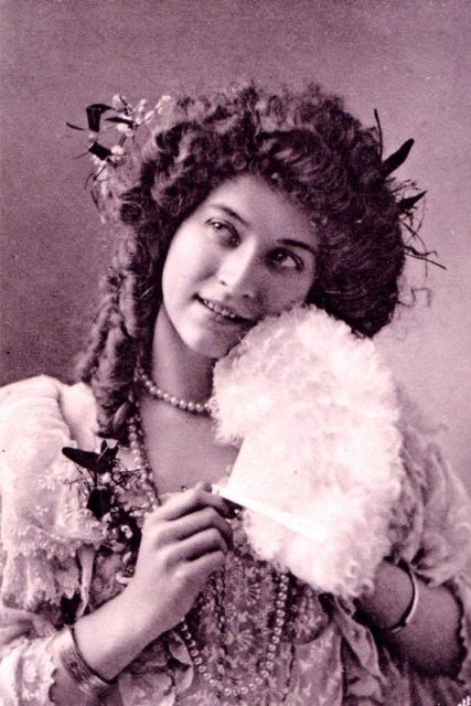 Actress Maude Fealy Source
