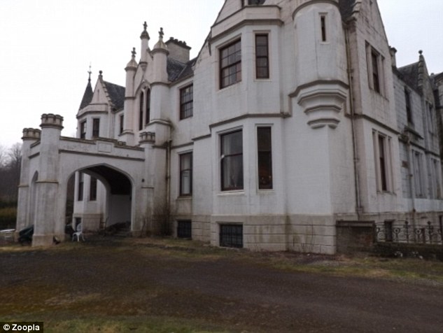 Ten bedroom turreted mansion in Scotland's Aberfeldy for £600,000 Source: Zoopola