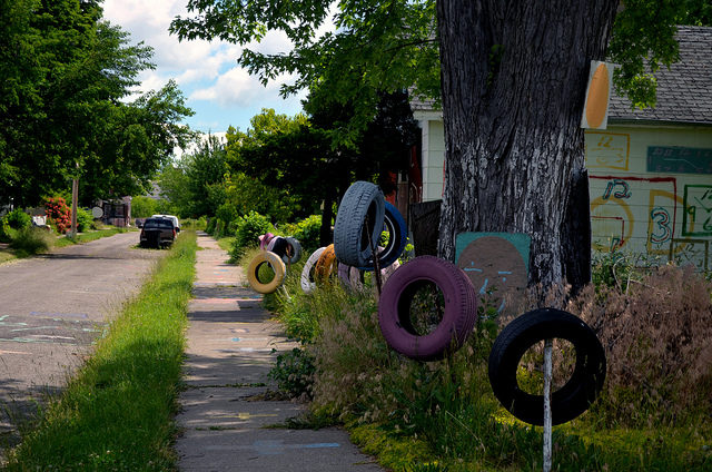 Tyree Guyton worked on the Heidelberg Project daily with the children on the block. Source