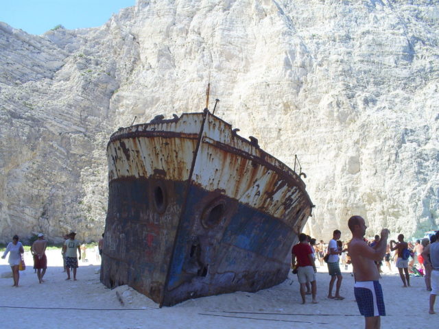 Smugglers_Cove shipwreck Source