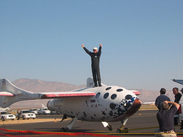 Astronaut Mike Melvill after his award-winning September 29, 2004 spaceflight Source:By wikipedia user Renegadeaven, CC BY-SA 3.0, https://commons.wikimedia.org/w/index.php?curid=12626961