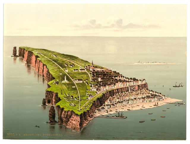 Birdseye view of Helgoland, between 1890 and 1900. Source: Wikipedia / Public Domain