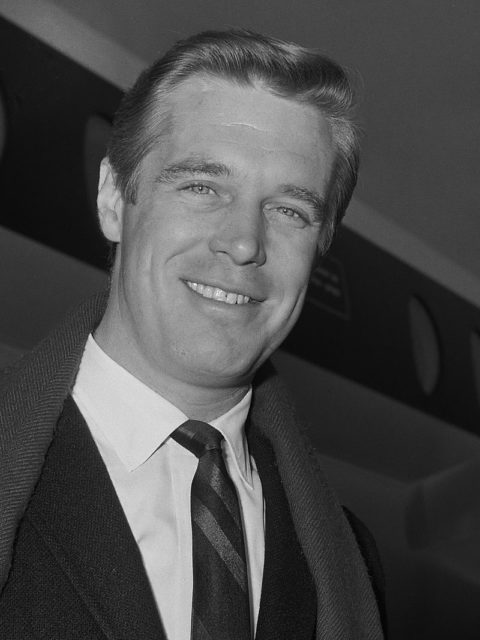 George Peppard (Engelse filmacteur) op Schiphol 25 februari  1964 Source