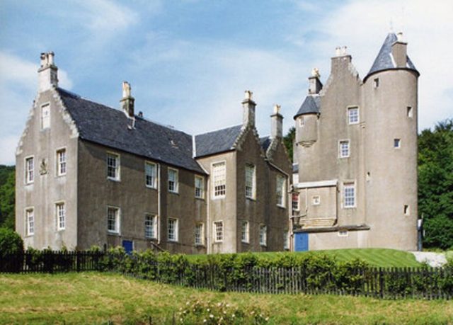 Kelburn Castle in 1994. By wfmillar/CC BY-SA 2.0