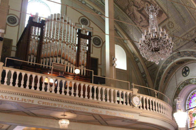 Pipe organ inside Notre-Dame-de-Bon-Secours Chapel. Source