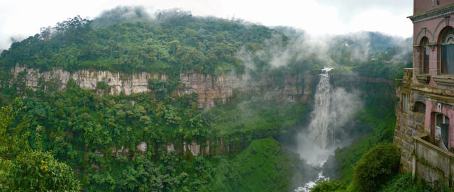 Situated just opposite to the waterfall and on the edge of the cliff, it provided a breathtaking view to its guests. Source