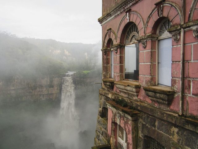 Tequendama Falls Hotel overlooking Tequendama Falls. Source