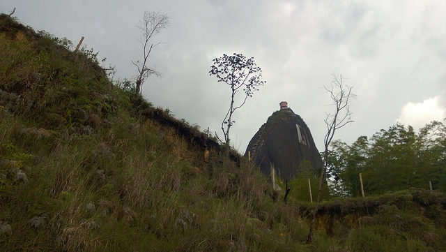 The rock was first climbed officially on July 1954 by Luis Villegas, PEdro Nel Ramirez, and Ramon Diaz. Tim Regan.Flickr. CC BY 2.0..