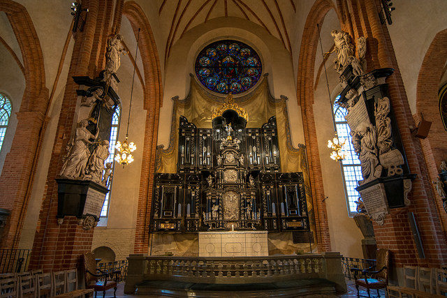 The silver altar from 1650. Source