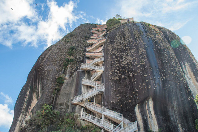 The staircase looks like a ginat stitch holding the split stone together. Philipp Alexander.Flickr. CC BY 2.0