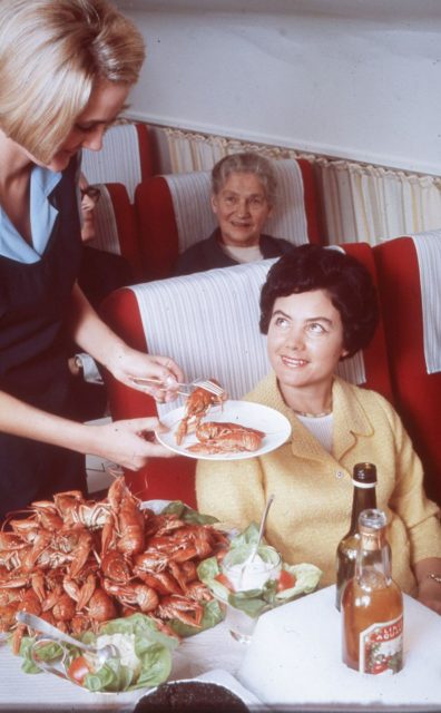 Cabin service at a Douglas DC-8 in the 60's. ©SAS Museum, Oslo Airport, Norway