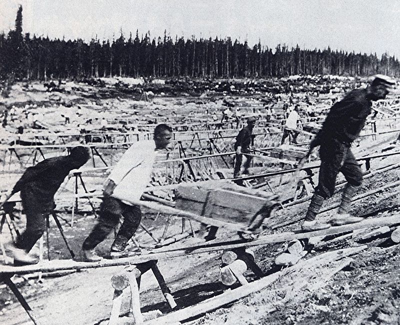 The White Sea–Baltic Canal was the first major project constructed in the Soviet Union using forced labor. Source: Wikipedia/Public Domain