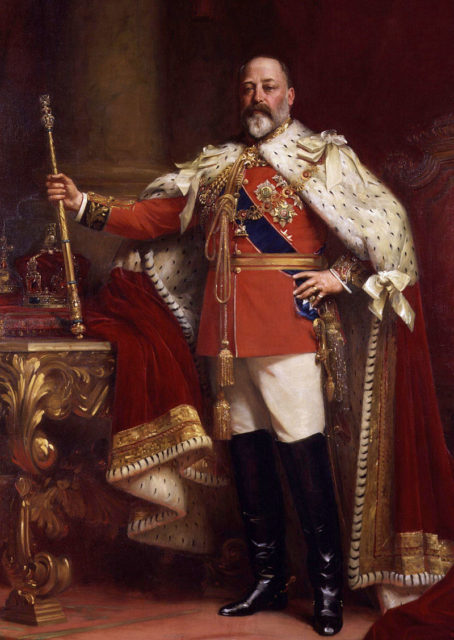 800px-Edward_VII_in_coronation_robes