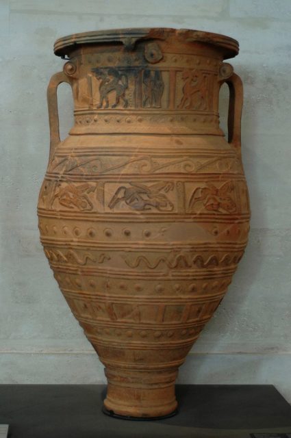  A pithos from Crete, c. 675 BC. Louvre By Unknown - Jastrow (2005), Public Domain, https://commons.wikimedia.org/w/index.php?curid=470254