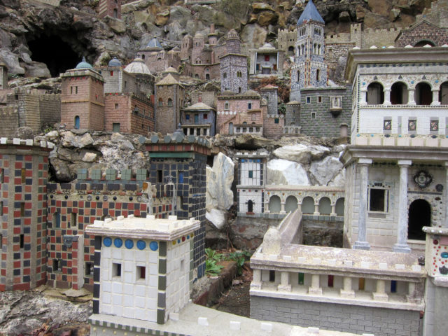 A unique collection of miniature replicas of real-world shrines and buildings, as well as fantasy scenes. By joevare Flickr CC BY-ND 2.0 -
