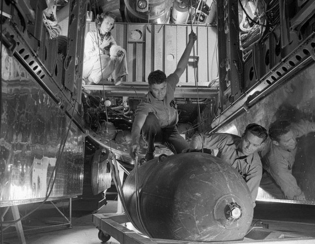 Another bomb hoist testing scenario for this B-29