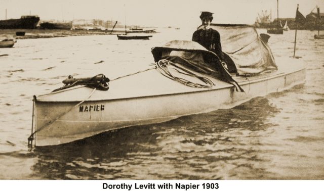 Dorothy Levitt driving the Napier motor yacht, 1903 Source: Wikipedia/Public Domain