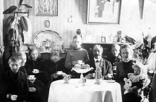 Family in Söderhamn seated for fika (which means "to have coffee") about 1916. Wikipedia/Public Domain