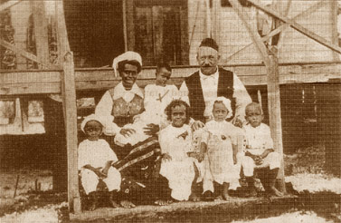 Pettersson with Singdo and their children