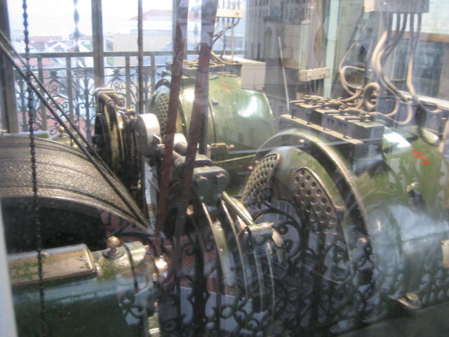 Santa Justa Lift engines. Wikipedia Public Domain