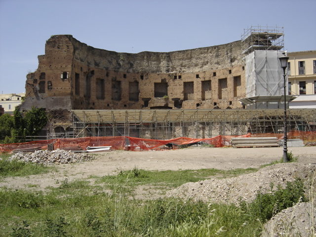 the-domus-aurea-still-lies-under-the-ruins-of-the-baths-of-trajan-shown-here-and-the-surrounding-park. Source: Wikipedia./Public Domain