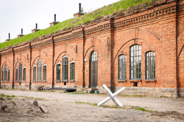 Barracks of the Seventh Fort Source:By Kaunofortas - Own work, CC BY-SA 3.0, 