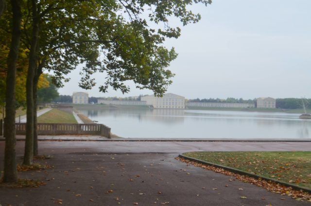 Arcades du Lac, the building is geometrically opposite of "the ship" building