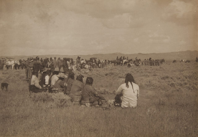 A rest in the tobacco ceremony