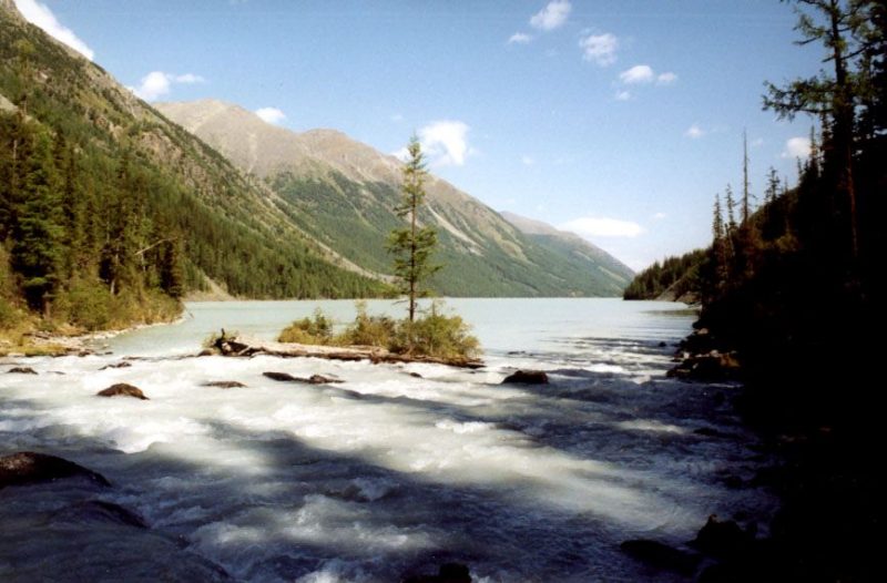 Altai, Lake Kutsherla in the Altai Mountains. Photo Credit