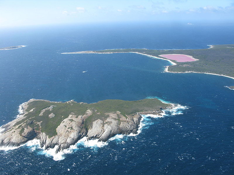Goose Island and Middle Island, Recherche Archipelago 2011. Photo Credit
