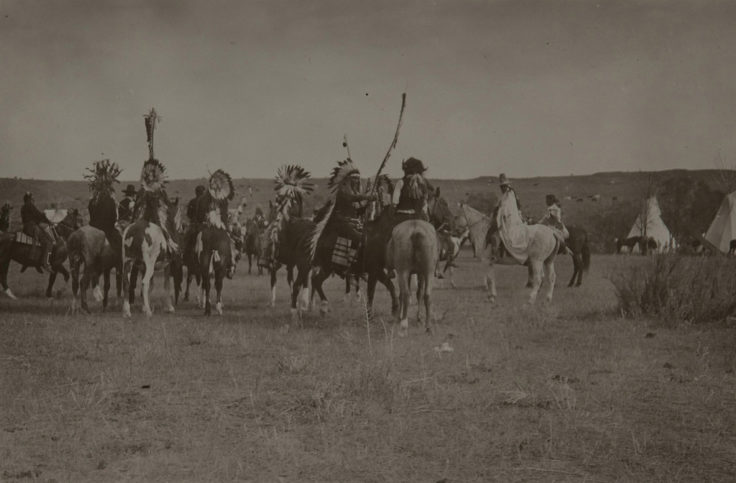 Documenting the life of Native Americans at Crow Reservation at the ...