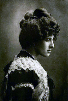 Photograph of the author, Judith Blunt-Lytton, 16th Baroness Wentworth.