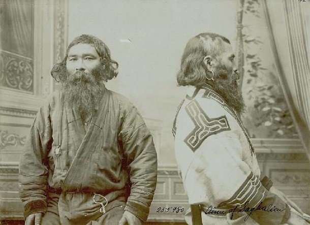sakhalin-ainu-men-photographed-by-bronislaw-pilsudski