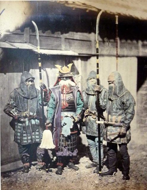 Samurai wearing kusari katabira (chain armor jackets) and kusari zunin (chain armor hoods) with hachi gane (forehead protectors).