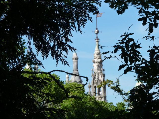 The castle have impressive octagonal tower. Photo Credit