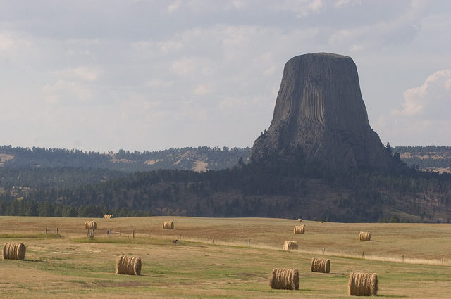 The stone pillar is about 1, 000 feet in diameter at the bottom and 275 feet at the top. Photo Credit