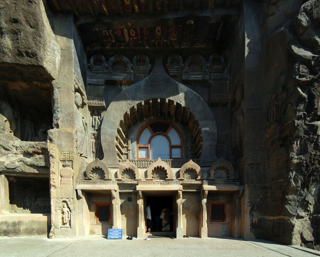 1024px-ajanta_cave_no-_9_2010